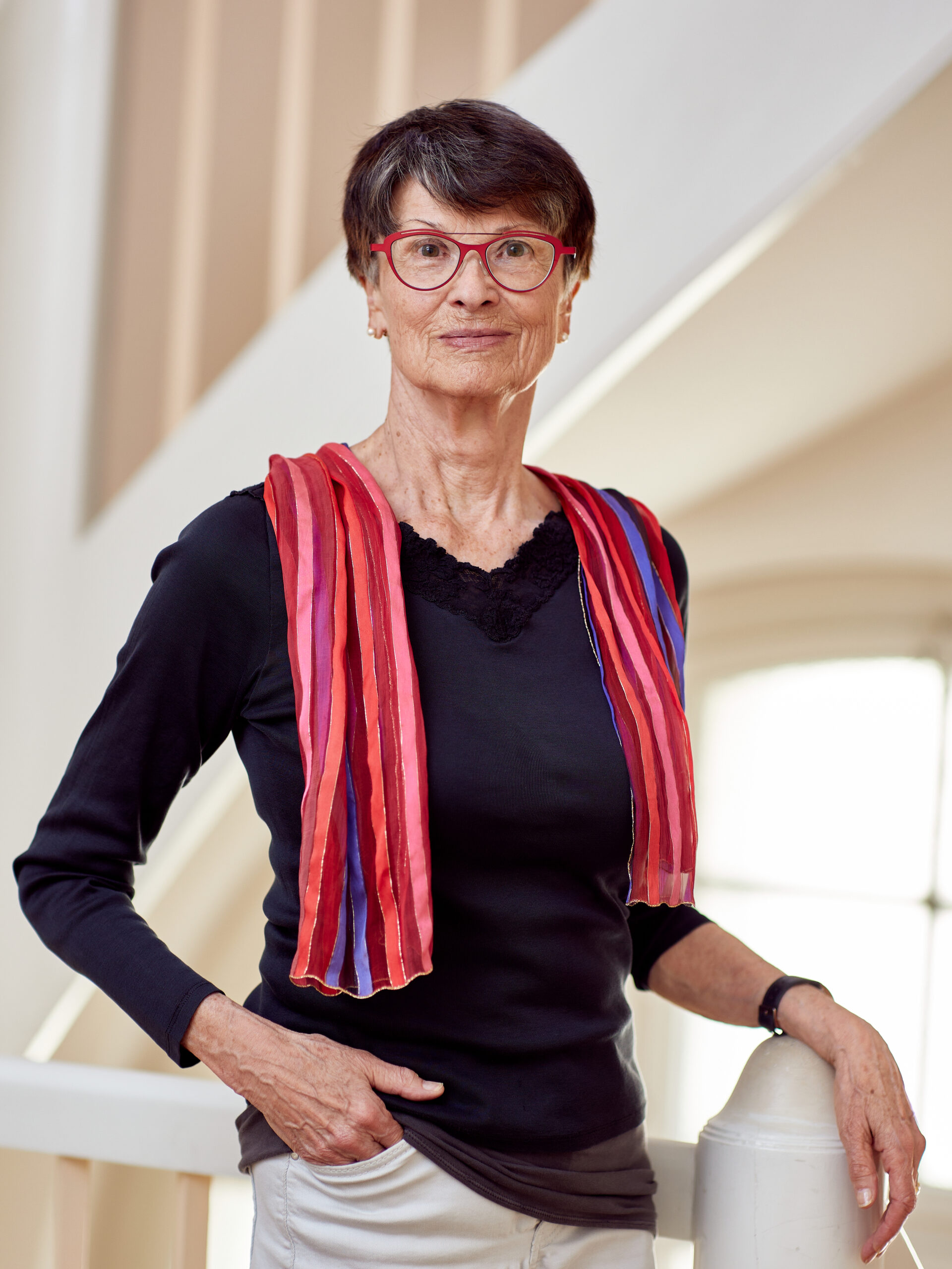 Rosmarie ist die Gründerin 1994 von Lotos Yoga und war Schulleiterin von 1994/1995 bis 2010